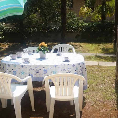 Apartamento Beautiful Three-room On The Ground Floor Of A With Garden