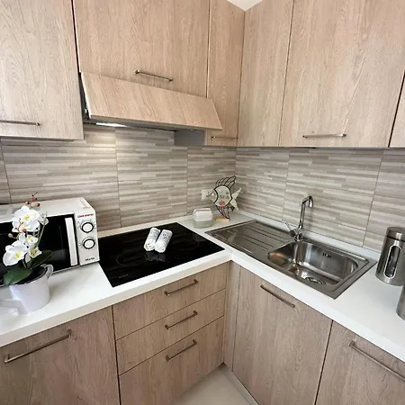 Apartamento Beautiful Three-room On The Ground Floor Of A With Garden *